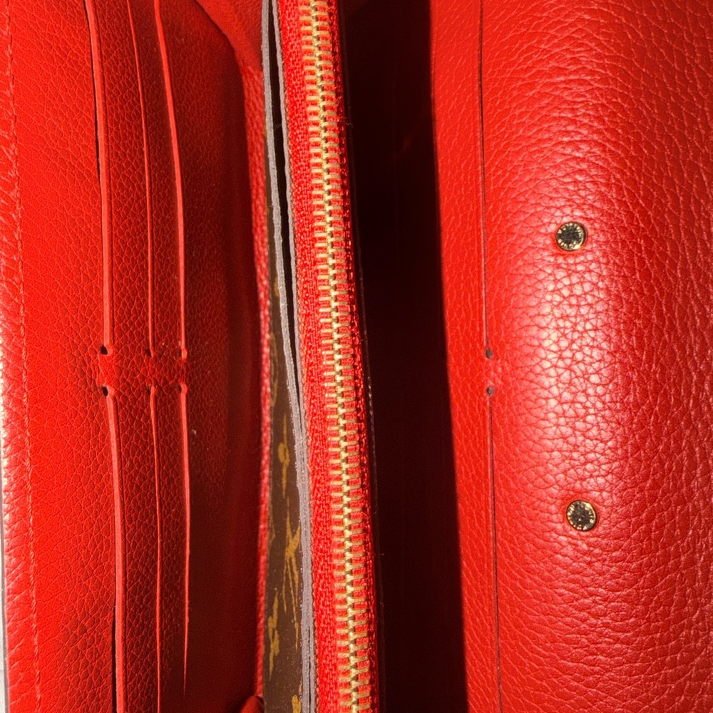 LOUIS VUITTON PALLAS GOLD CHAIN MONOGRAM WALLET - Picture 10 of 12